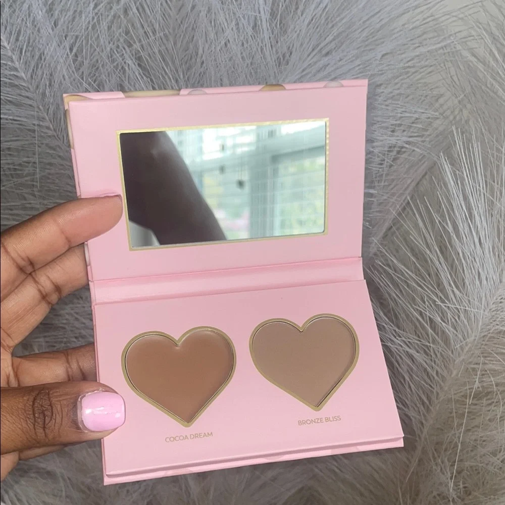 Eloise Sweet Cheeks Heart Palette